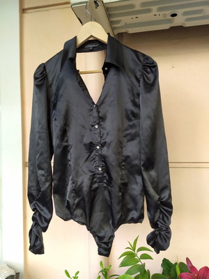 Best Manuel bodysuit size 3 M/L used, black