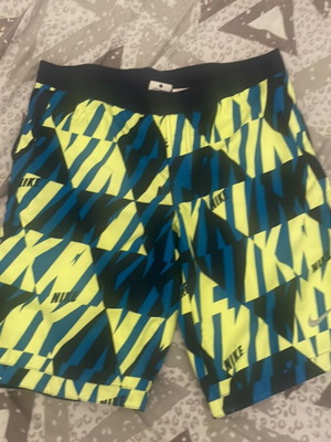 Nike swimwear large, like new