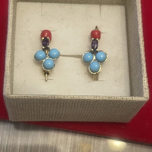 Gold 585 earrings with semi-precious stones used, 2 cm height