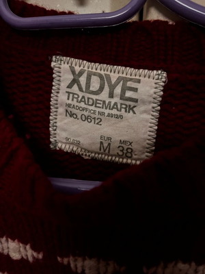XDYE medium pullover used, red