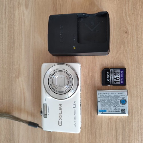 Casio Exilim EX-ZS25 digital camera used with 20.1MP and 6x optical zoom