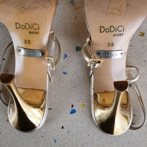 DoDiCi luxury sandal like new, gold size 39