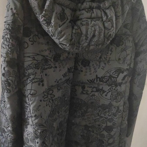 Ellen Rose black jacket with embossed designs, size L, detachable hood