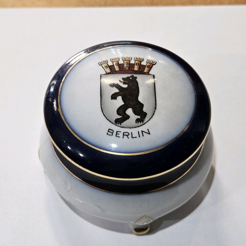 Vintage porcelain box Berlin coat of arms with bear