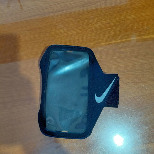 Nike Lean Plus armband like new, black, adjustable Velcro