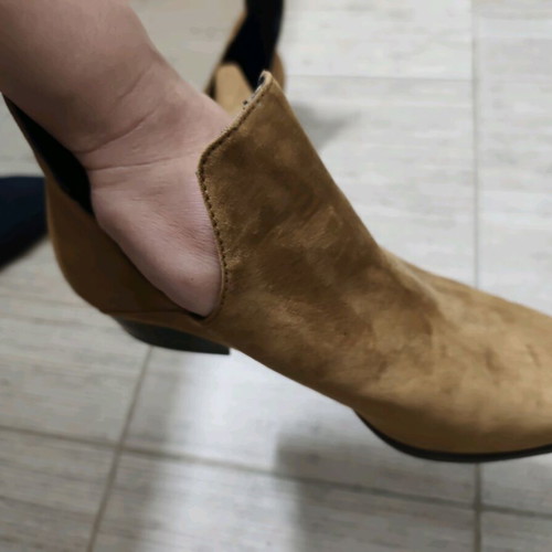 Boots Zara size 39 like new, tan color
