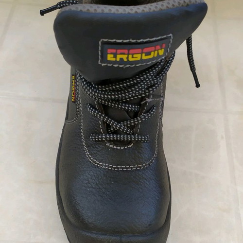 Boots new, size 38, black