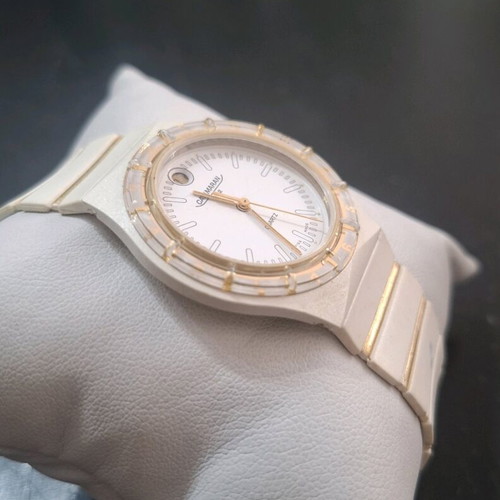 Catamaran 902 women's watch like new, cream