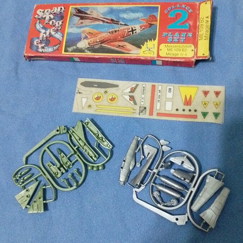 Snap together airplane models like new, Messerschmitt 109 B2 and Mirage IV A