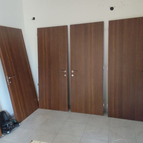 Interior doors set of 4 like new, walnut laminate, aluminum handles