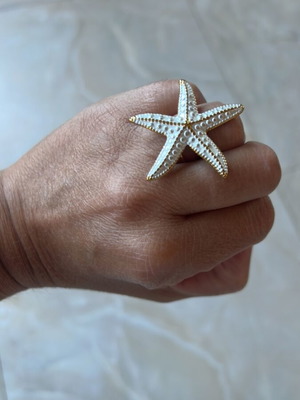 Starfish ring, adjustable, white and gold