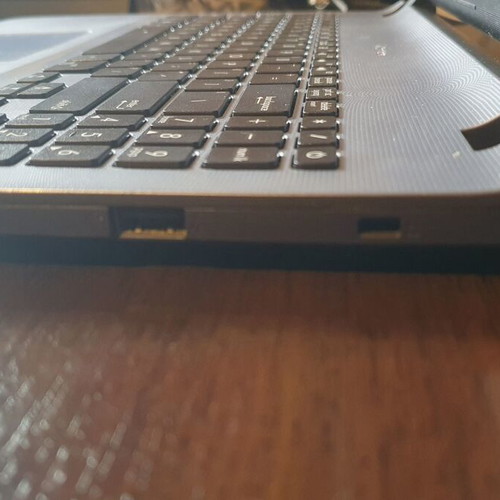 Asus Vivobook X507ua i7-8550u 16 GB RAM, 2 drives 1.25 TB like new