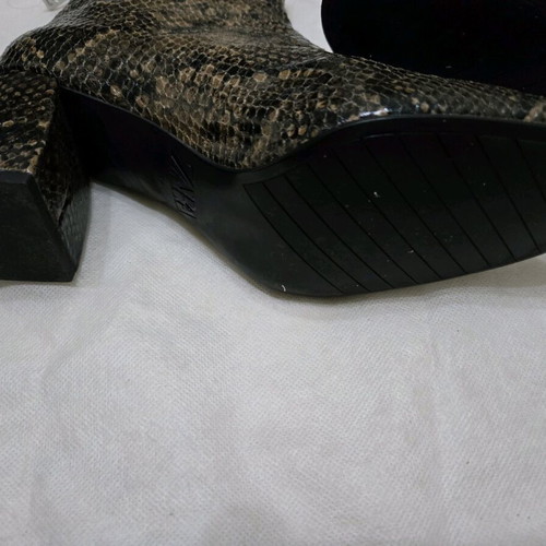 Zara ankle boots with snake print like new, size 37