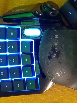 Gamepad Belkin N 52 TE μεταχειρισμένο με μπλε φωτισμό USB