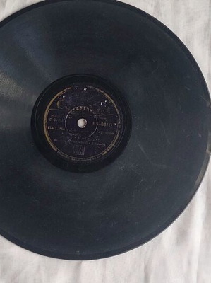 Columbia 78 RPM Record used, Laiko, 1956, K. Kaplanis & S. Tzounakos