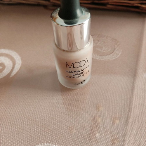 Highlighter pack of 3 new, liquid 15ml and powder 9g