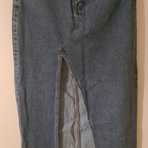 Pink Woman denim skirt new, long with front side slit, blue, size L