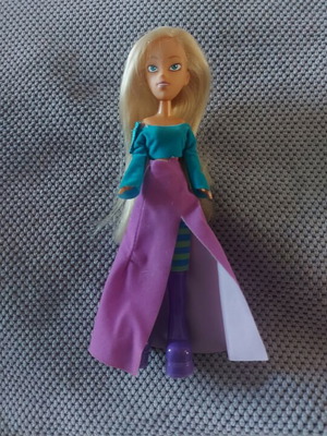 Witch W.I.T.C.H Mini Doll Cornelia Power Outfit like new