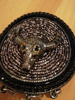 Decorative Clip Necklace with Bull Skull used, Gothic Western Style