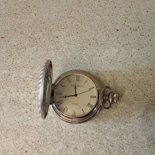 Bargello Quartz clock with white dial and Latin numerals, like new