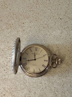 Bargello Quartz clock with white dial and Latin numerals, like new