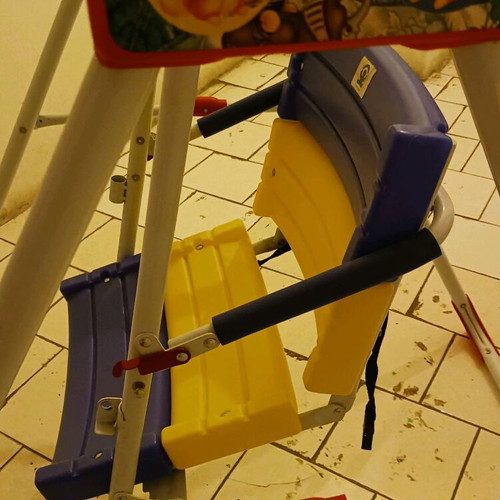 Children's swing like new for indoor and outdoor use