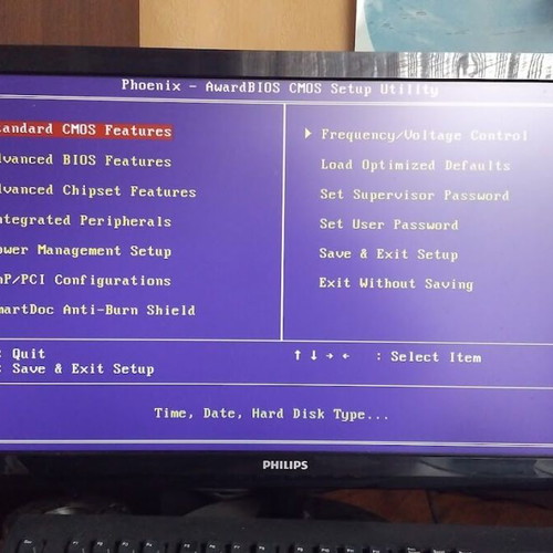 Soltek SL-K8AN2-GR motherboard with AMD Sempron 64 2800+ CPU, fan, and RAM like new