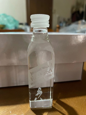 Johnnie Walker Red Label glass paperweight like new