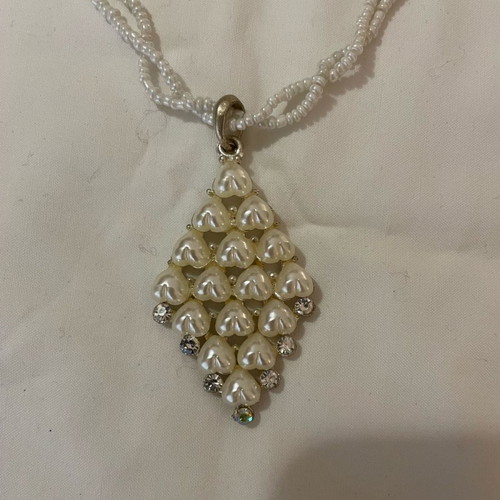 Vintage faux pearl choker new with diamanté details
