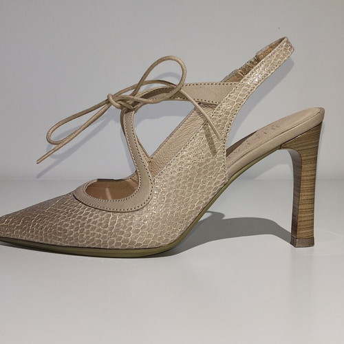 Hispanitas nude nougat pumps size 36 like new, 9cm heel
