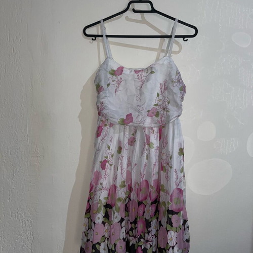 Floral dress white and pink like new