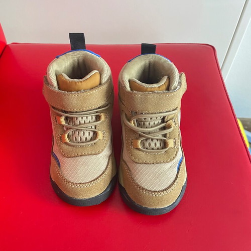 (22) Zara sneakers, canvas shoes, boots