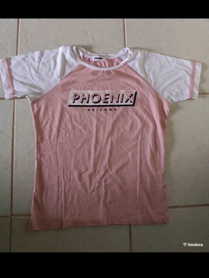Set of 3 t-shirts like new, size S, white and pink