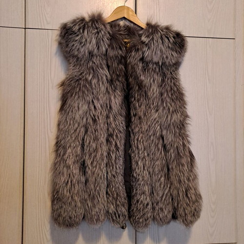 Fur sleeveless vest natural fox fur like new, sizes S and M, black with silver