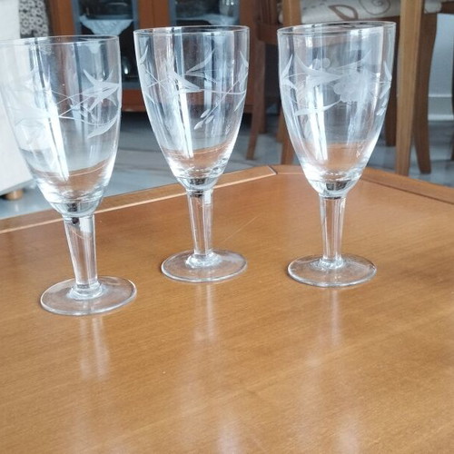 Vintage set of 7 wine and liqueur glasses with floral etching