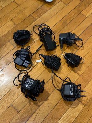 Vintage Nokia & Motorola mobile chargers like new, pack of 8