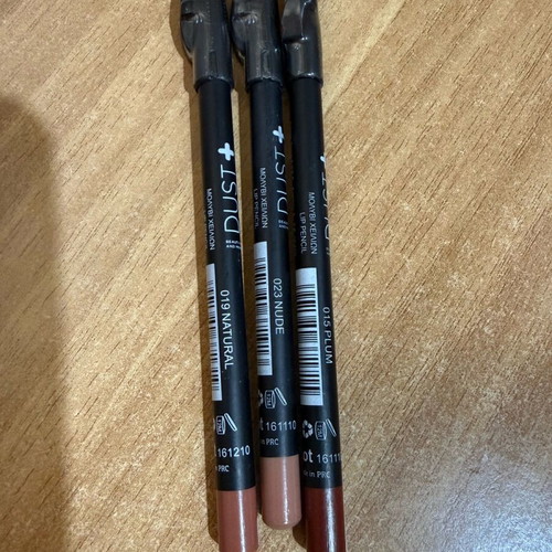 Dust+Cream 3 lip pencils like new with sharpeners