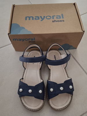 Mayoral sandals navy size 31 like new for girls