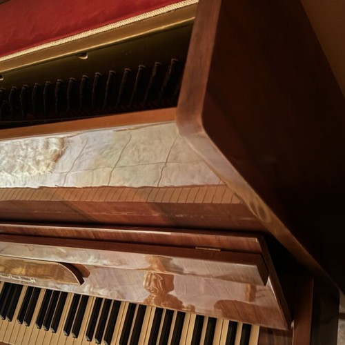 Russian piano like new