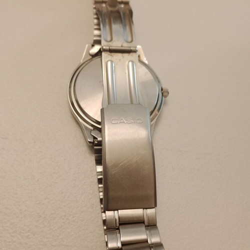 Casio quartz MTP 1128 like new men's watch