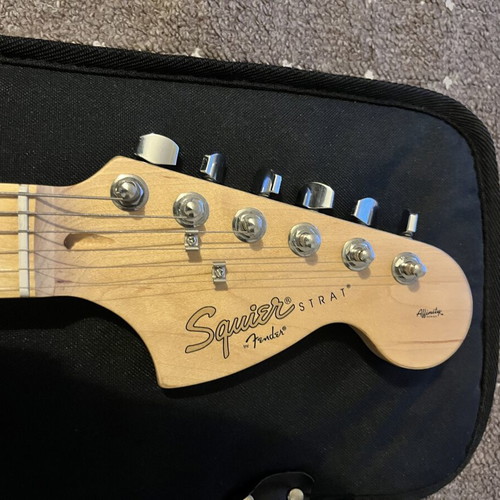 Gilmour Squier Strat electric guitar like new with Fender case