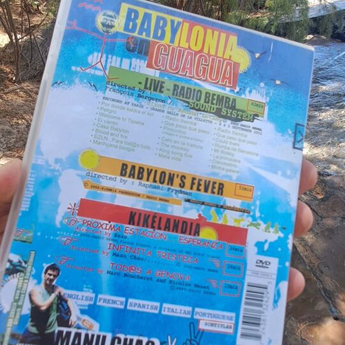 Manu Chao Babylonía en Guagua DVD used, documentary with subtitles