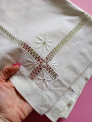 Vintage cotton bedsheet with ajour lace and embroidery, used, 210×136 cm