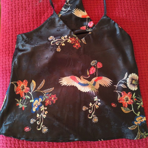 Satin sleeveless top kimono style with oriental crane design like new, black