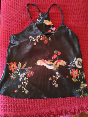 Satin sleeveless top kimono style with oriental crane design like new, black