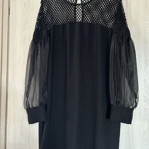 Toi&Moi black dress with transparent sleeves like new, size medium