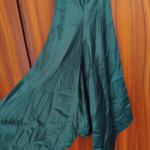 Emerald satin dress Marvel like new, size S-M