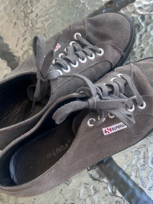 Superga γκρι σουέτ αθλητικά παπούτσια νούμερο 39, σαν καινούργια