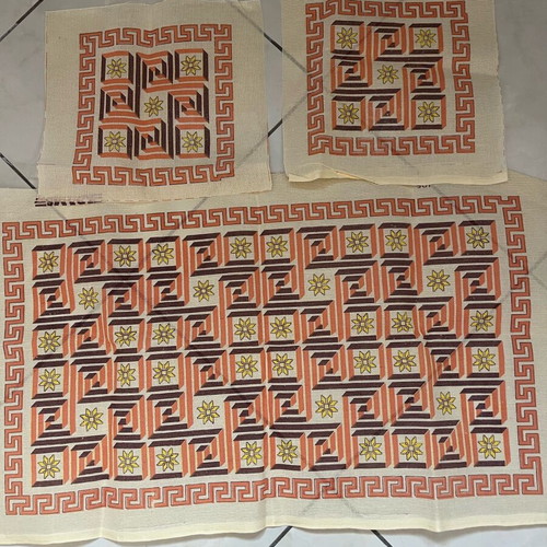 Set of table linens new, 1 large and 2 small napkins