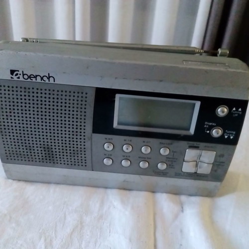 Old radio used in good working condition